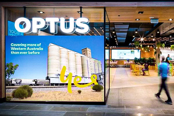 optus 000 outage storefront
